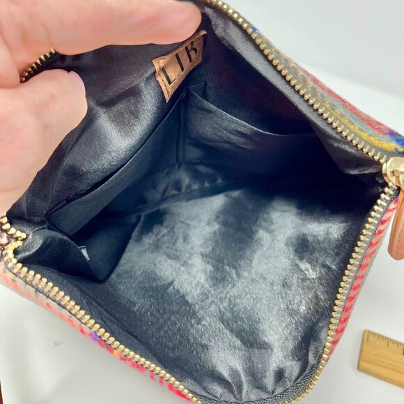 LIB New York Plaid  Wristlet Tan/Red/Green/ - Picture 5 of 12